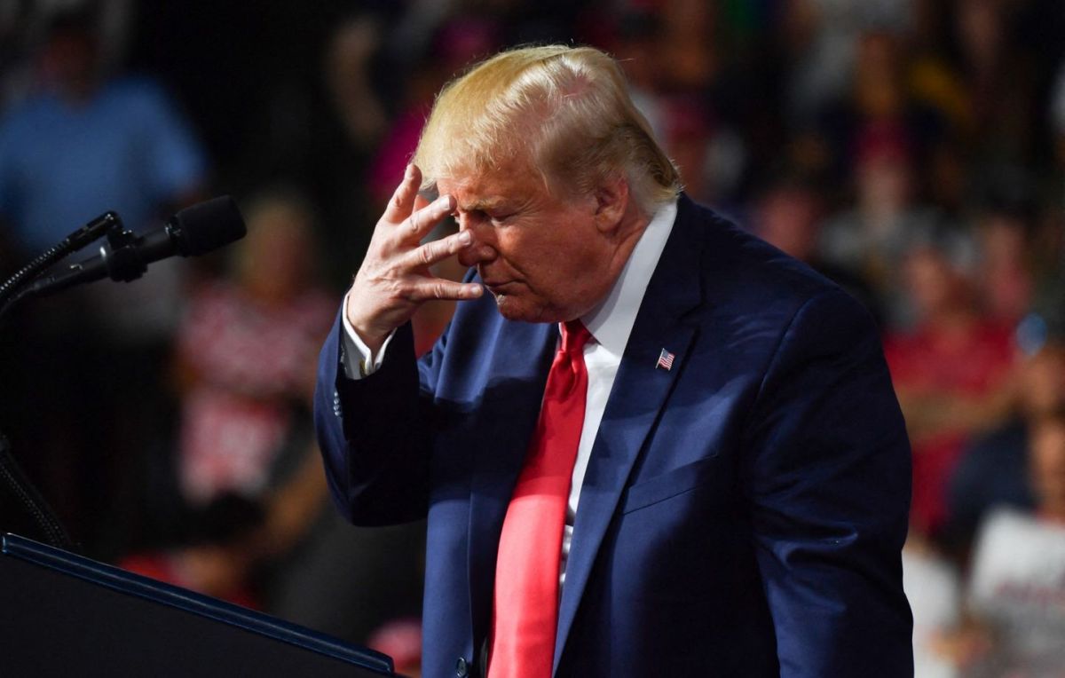 Donald Trump filmé somnolant en Conseil des ministres : les doutes sur sa santé s'intensifient