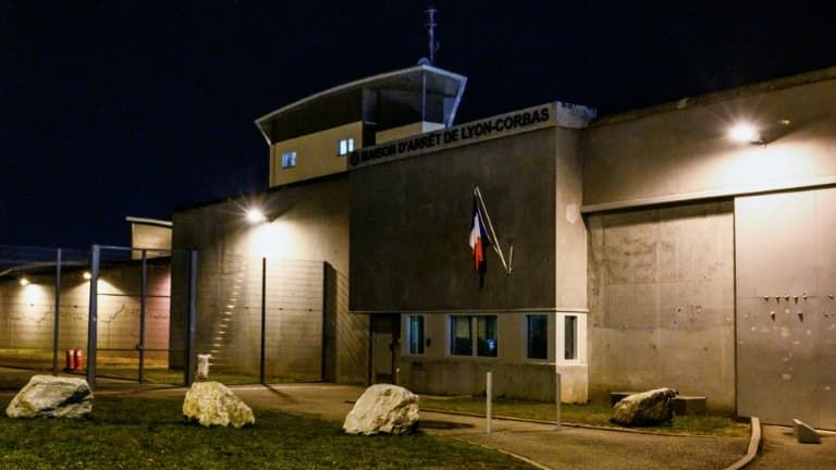 Une surveillante de prison mise en cause après l'évasion rocambolesque d'un détenu