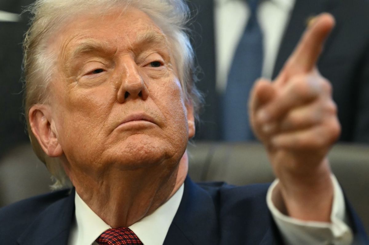 Une frappe américaine dans le Pacifique cause la mort de quatre individus, relance le débat sur la légitimité des actions militaires