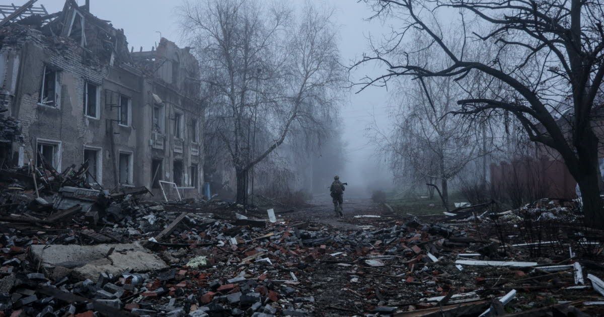 Escalade des tensions : la Russie intensifie ses attaques pendant les négociations en Floride