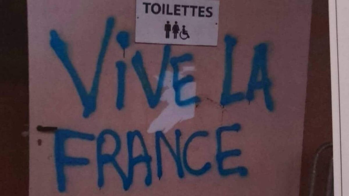 Les tags et drapeaux français font polémique à Erquy