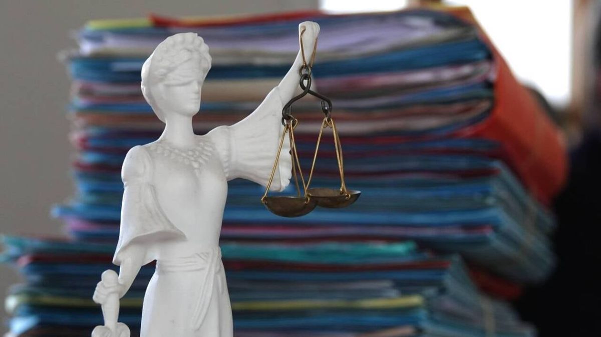 La colère d'une famille face à l'agression de leur fille : un procès explosif à Vannes