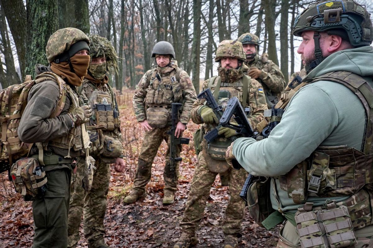 Zelensky à Londres : un appel à l'unité face aux tensions croissantes