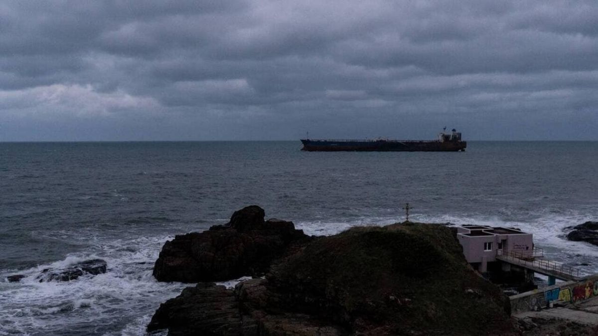 L'Ukraine intensifie ses frappes maritimes : un pétrolier de la flotte fantôme en ligne de mire