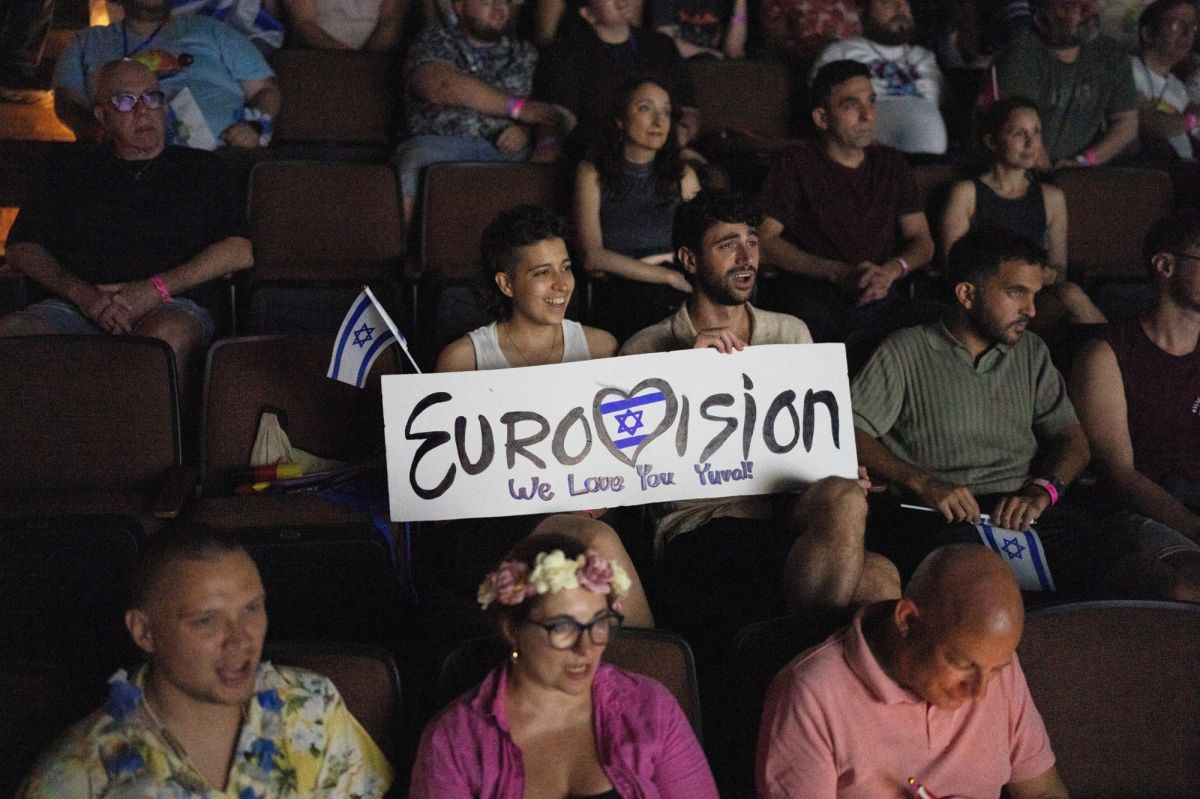 Nemo renonce à son trophée de l'Eurovision en signe de protestation