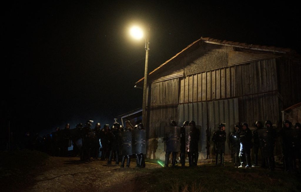 Tensions en Ariège : les gendarmes interviennent pour abattre un troupeau de bovins