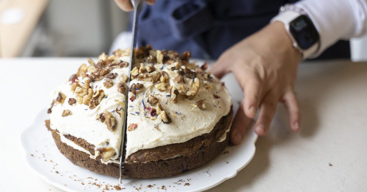 Découvrez la douceur du carrot cake vegan avec son irrésistible glaçage à la vanille