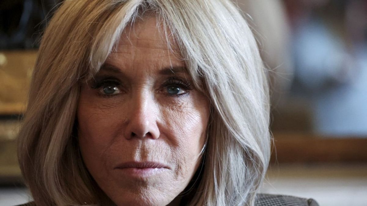 Brigitte Macron accusée d'injure : la polémique qui divise la France