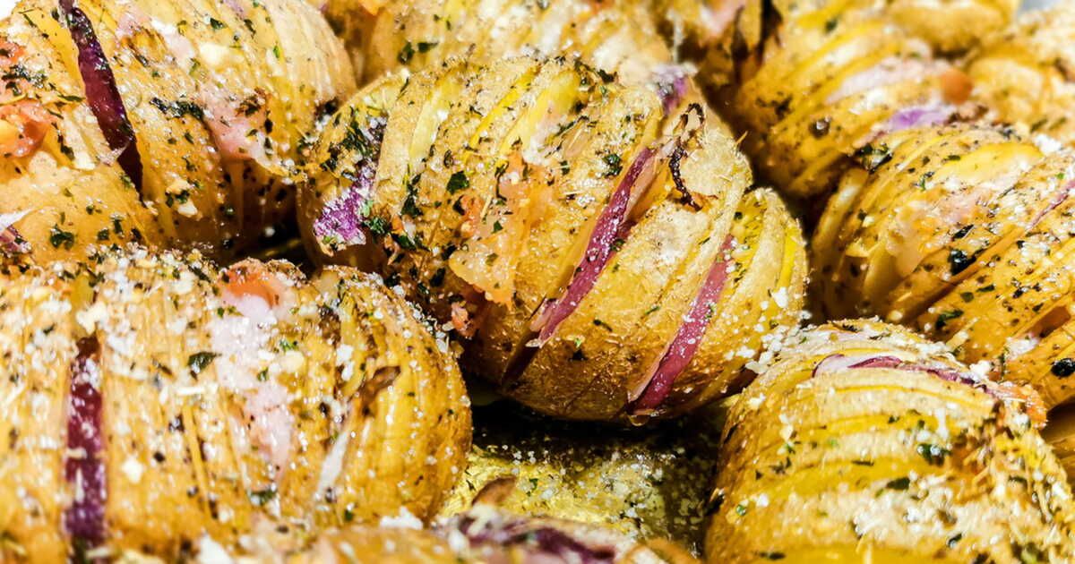 Pommes de terre Hasselback aux légumes : une recette simple et savoureuse