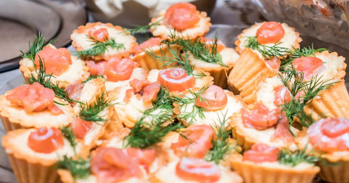 Un apéritif dinatoire réussi avec 40 recettes de tartelettes salées
