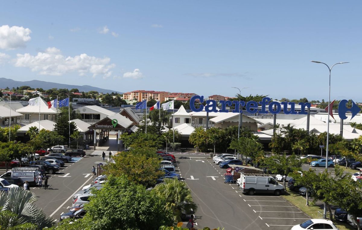 Bernard Hayot sous enquête : escroquerie et abus de position dominante en Outre-mer