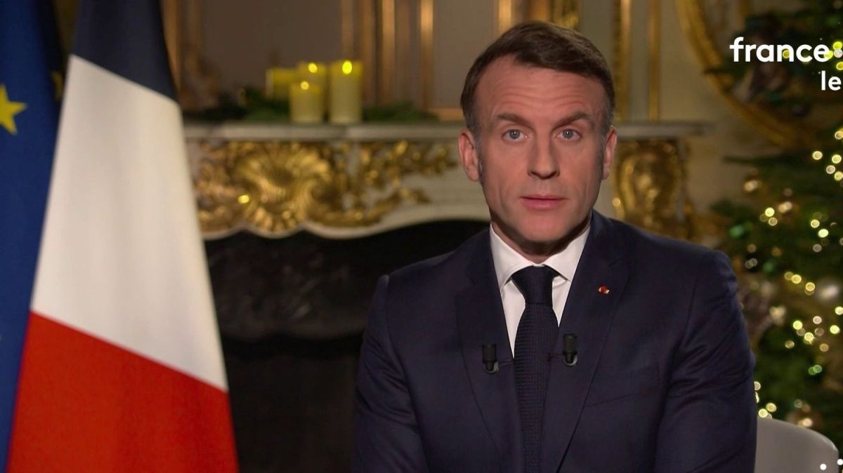 Emmanuel Macron dévoile ses vœux pour une année 2026 "utile" : réactions de la classe politique