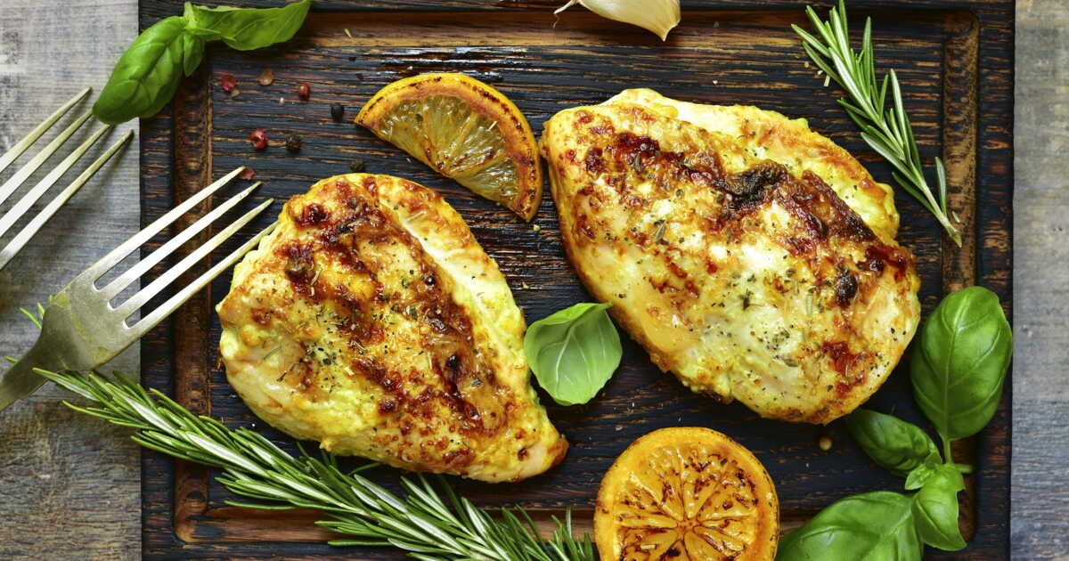 Découvrez la recette de poulet croustillant au citron qui va vous séduire