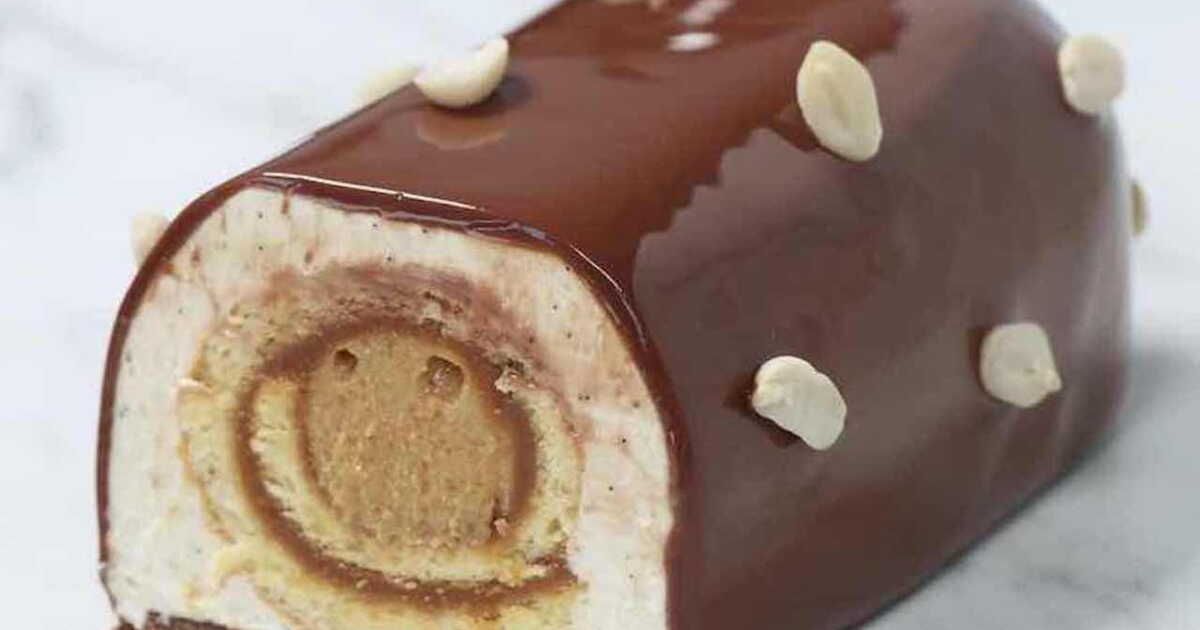 Craquez pour la bûche façon Snickers : un dessert gourmande pour Noël