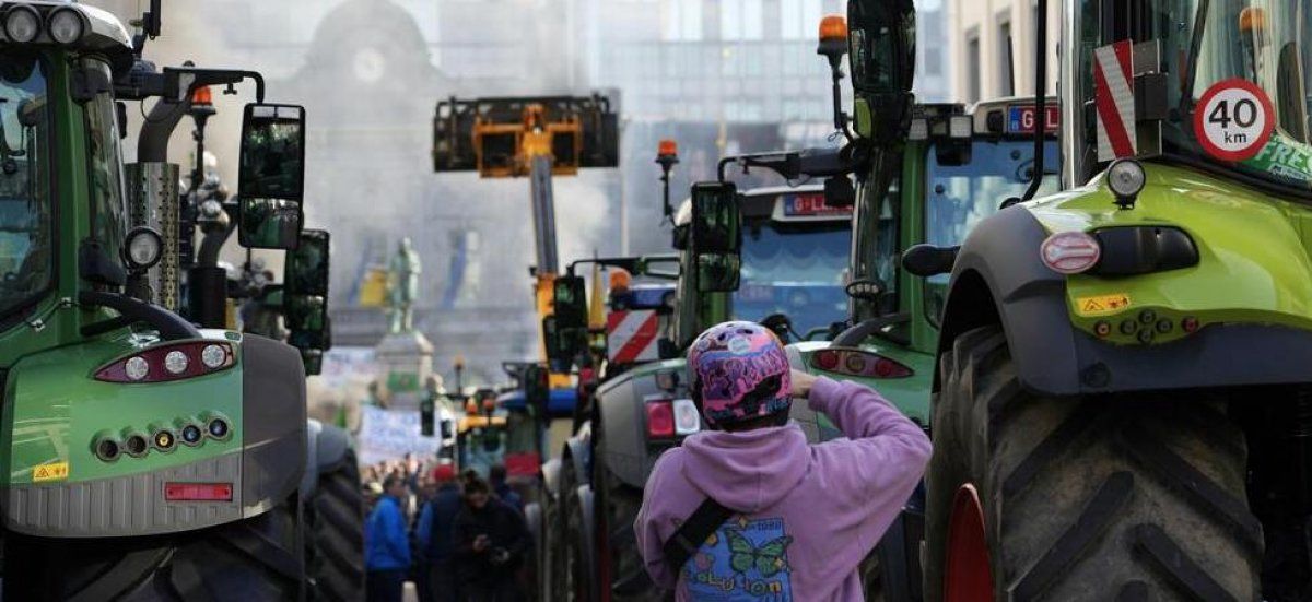 Des agriculteurs en garde à vue après une action spectaculaire au ministère de l'Agriculture