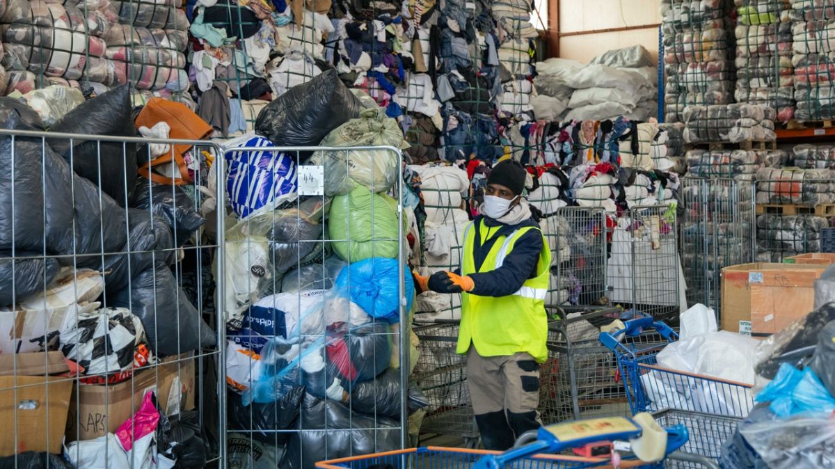 La collecte de vêtements en France : une filière en danger