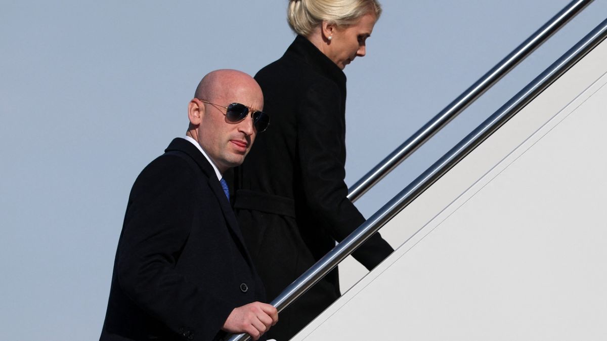 Minneapolis : des révélations sur le protocole des agents fédéraux après la mort d'Alex Pretti