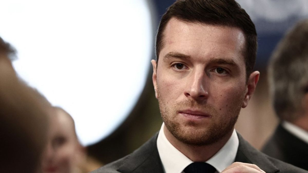 Une poupée géante de Jordan Bardella incendiée au carnaval d'Hasparren : une enquête est lancée