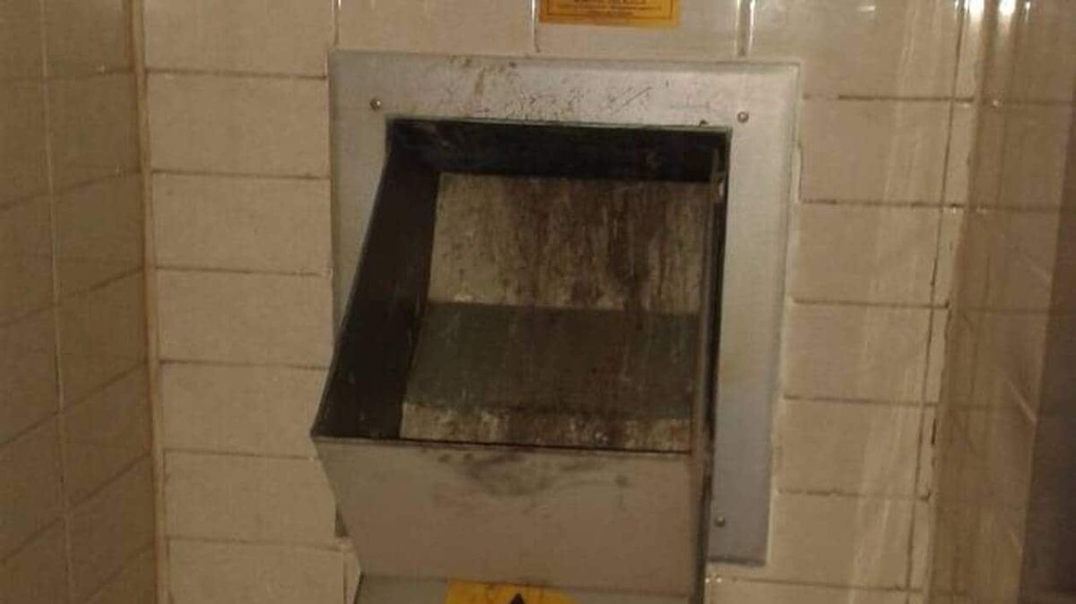 Une tragédie accidentelle : une mère perd la vie en récupérant son sac dans un vide-ordures