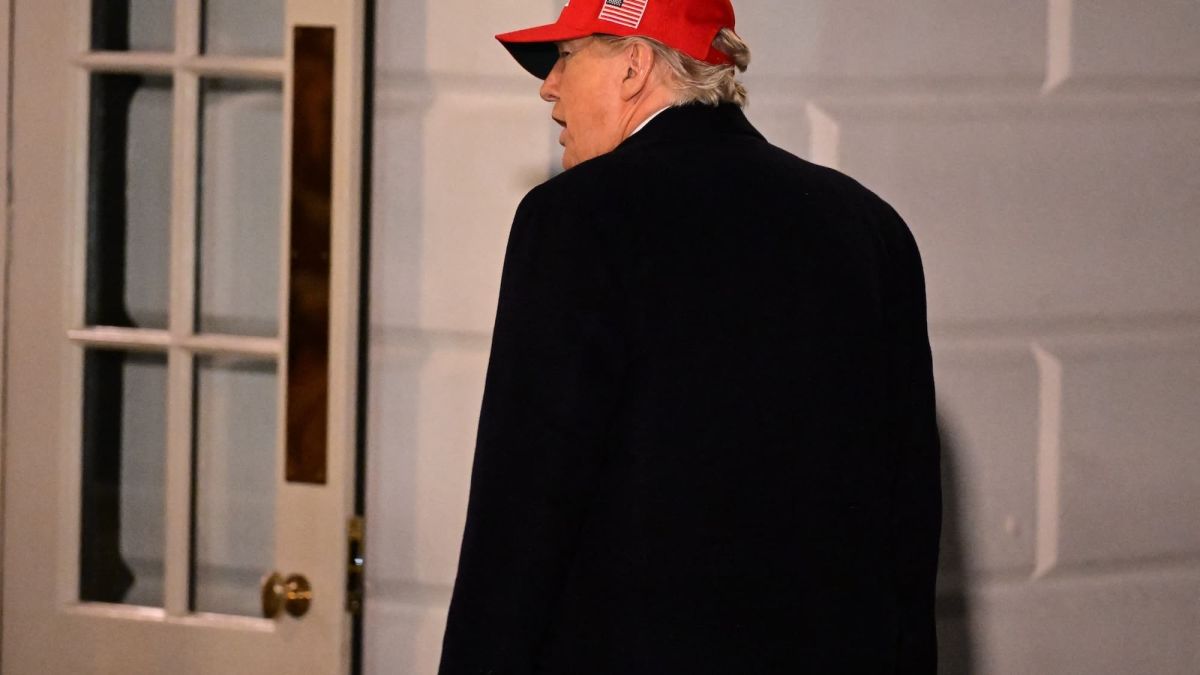 La stratégie risquée de Trump : une intervention en Iran qui divise l'opinion