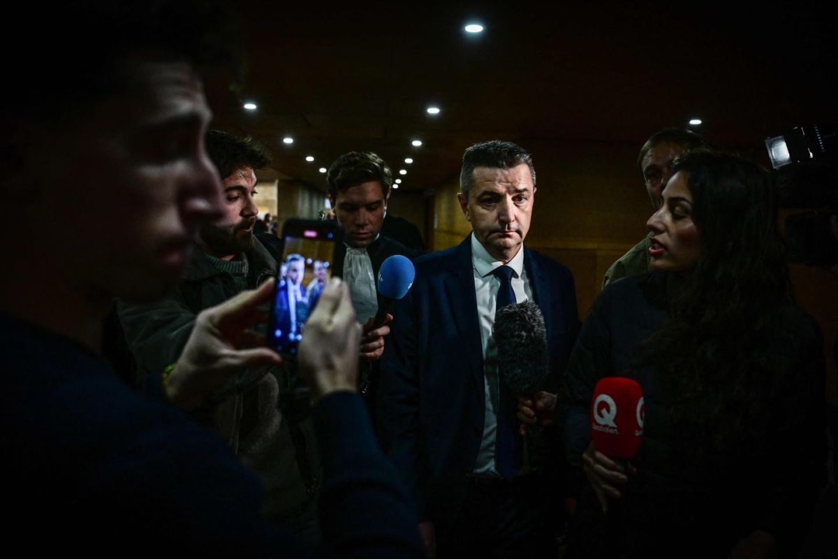 Gaël Perdriau, ex-maire de Saint-Étienne, libéré sous contrôle judiciaire avant son appel