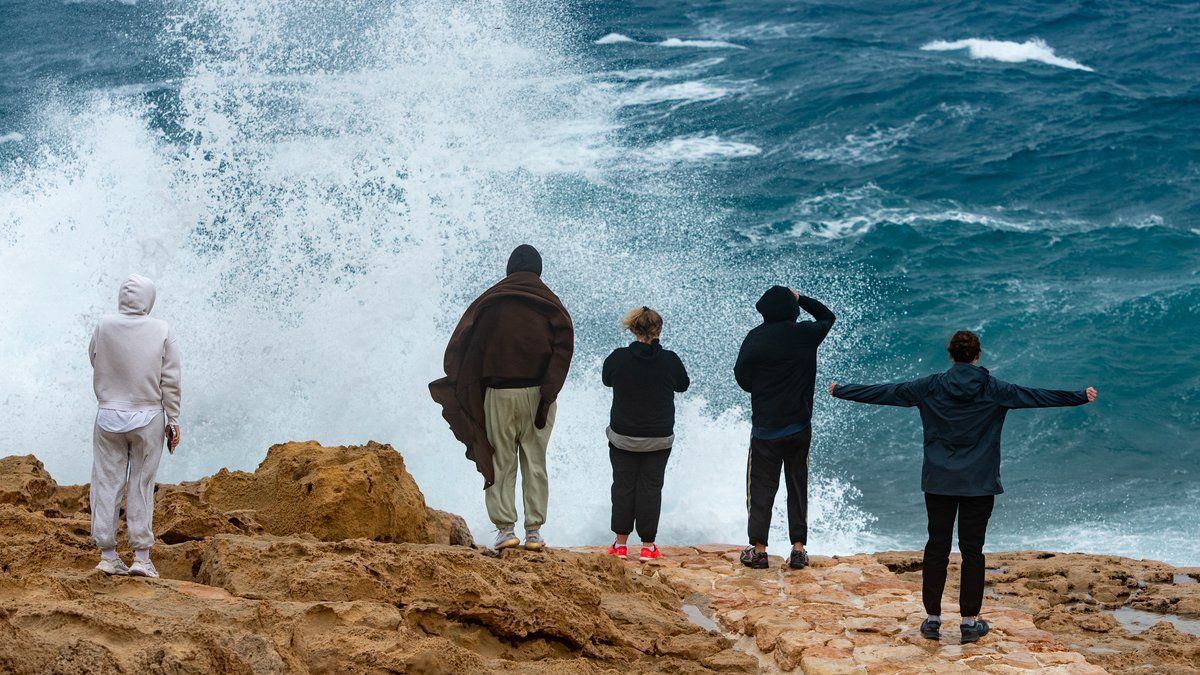 Tragédie maritime à Algarrobo : un influenceur et sa famille perdent la vie en mer