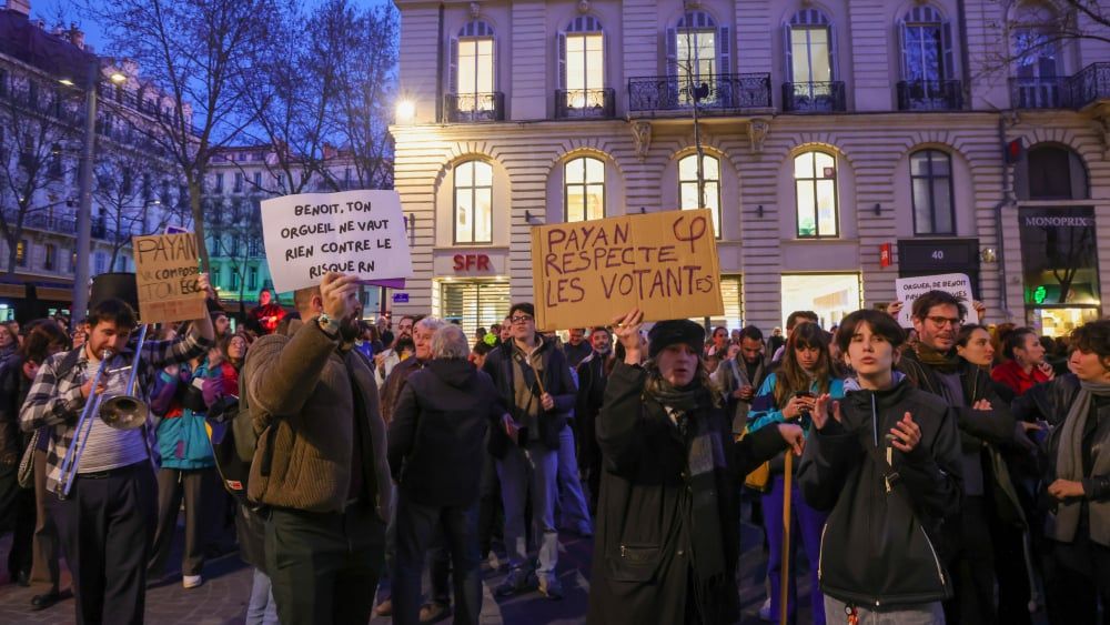 Mobilisation citoyenne à Marseille pour une gauche unie contre le RN
