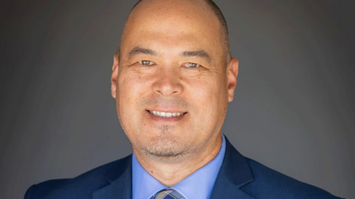 Tragédie à Nampa : le maire s'éteint en pleine réunion publique