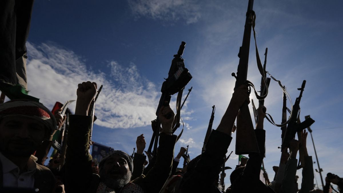 Les Houthis s'engagent dans le conflit au Moyen-Orient : un tournant explosif