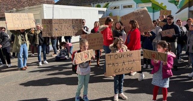 Une classe en danger : la mobilisation des parents à Saint-Épain
