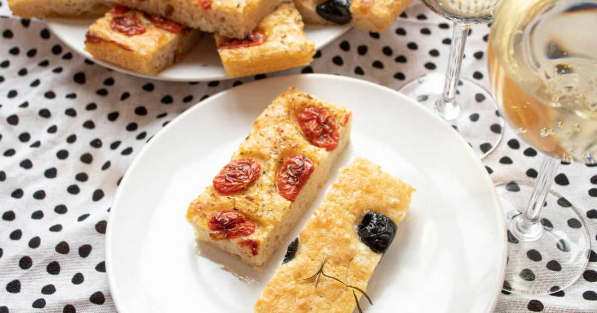 Des fougasses et focaccias irrésistibles pour un apéro convivial