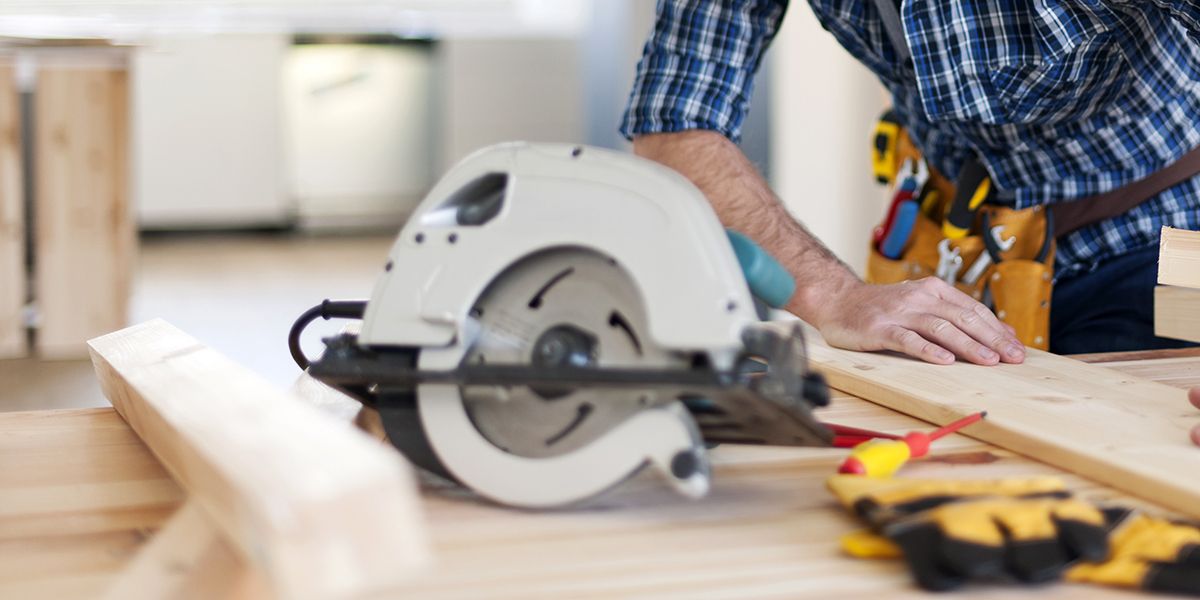 Découper un plan de travail : astuces et erreurs à éviter