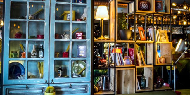 Plongée dans le maximalisme : la tendance déco qui ose tout