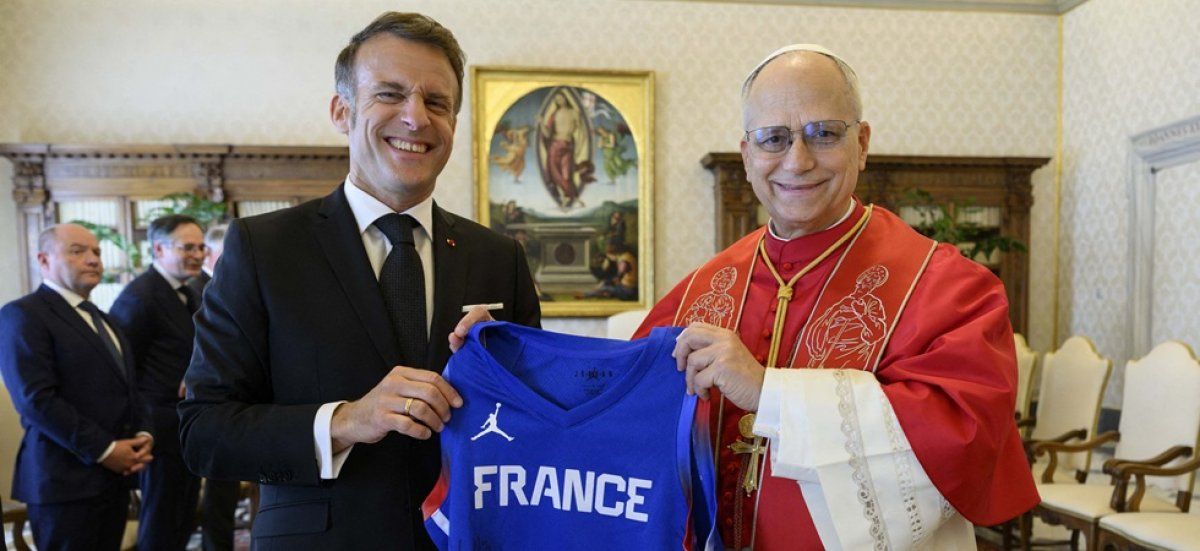 Emmanuel Macron et le pape Léon XIV : un échange sous le signe du sport et de la culture