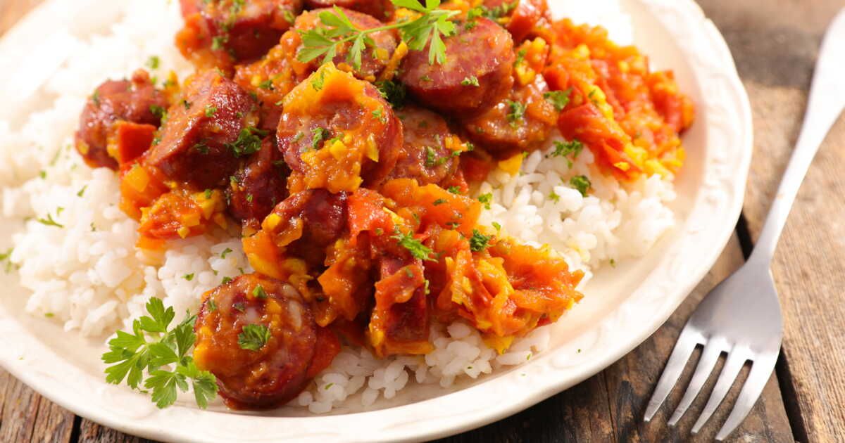 Rougail saucisses revisité par Philippe Etchebest : un délice réunionnais en cuisine