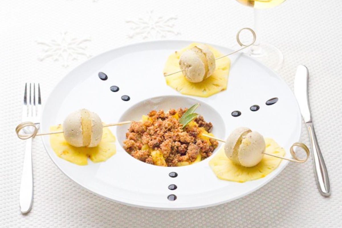 Étonnez vos convives avec des sphères de foie gras et ananas