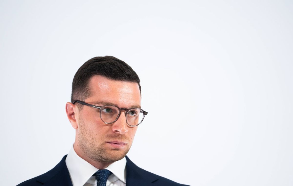 Bardella et l'extrême droite européenne mobilisés à Milan pour une manifestation audacieuse