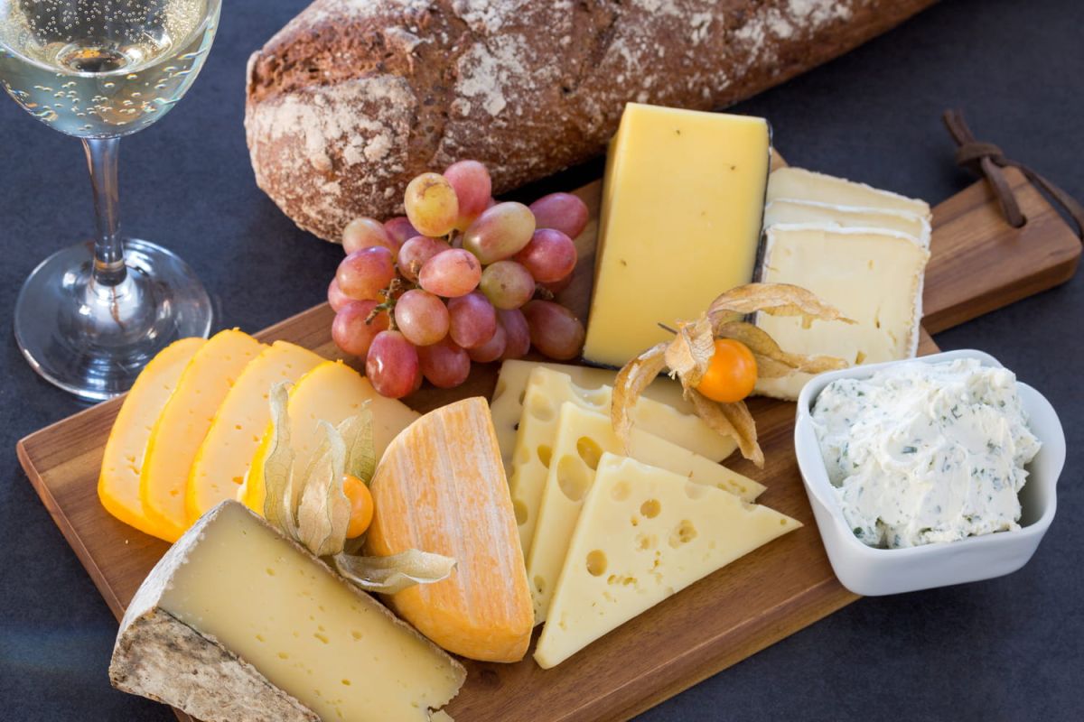 Le bon nombre de fromages à déguster en invitant l'élégance à votre table