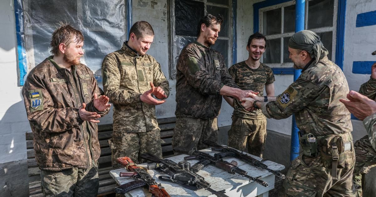 Une attaque de missile russe fait des ravages à Prylouky