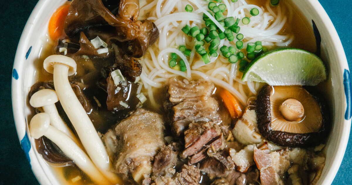 Bouillon de bœuf revisité : une délicieuse évasion culinaire