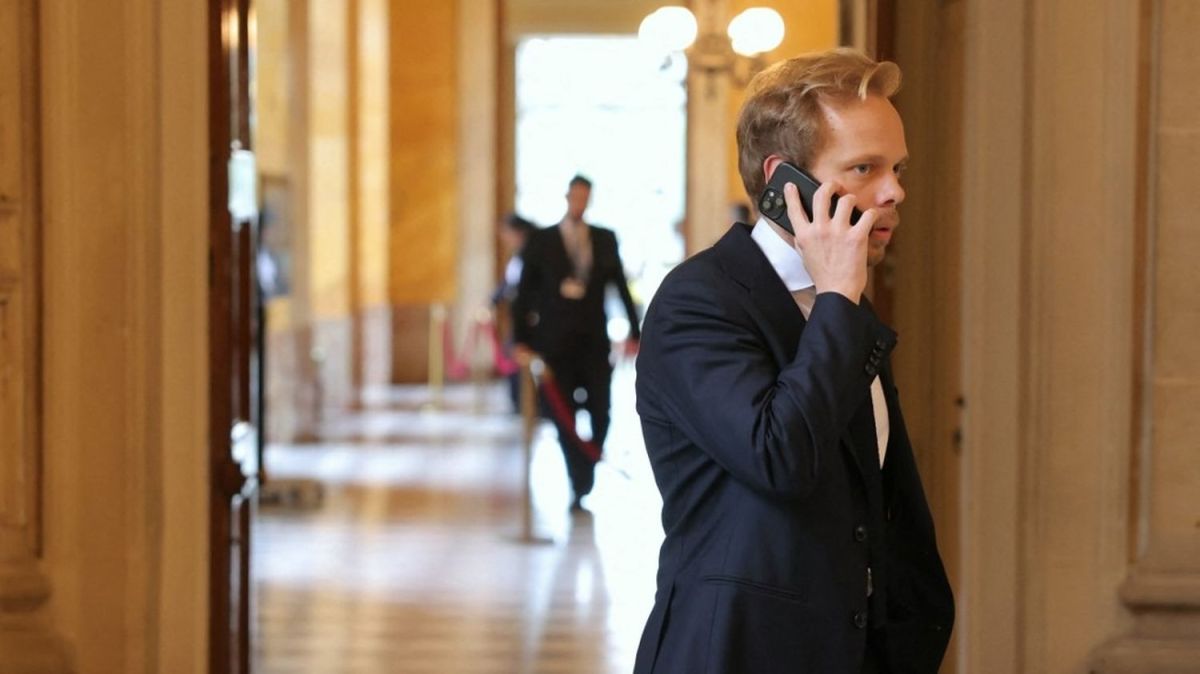 Dilemme à l'Assemblée : Charles Alloncle sous le feu des critiques pour une photo polémique