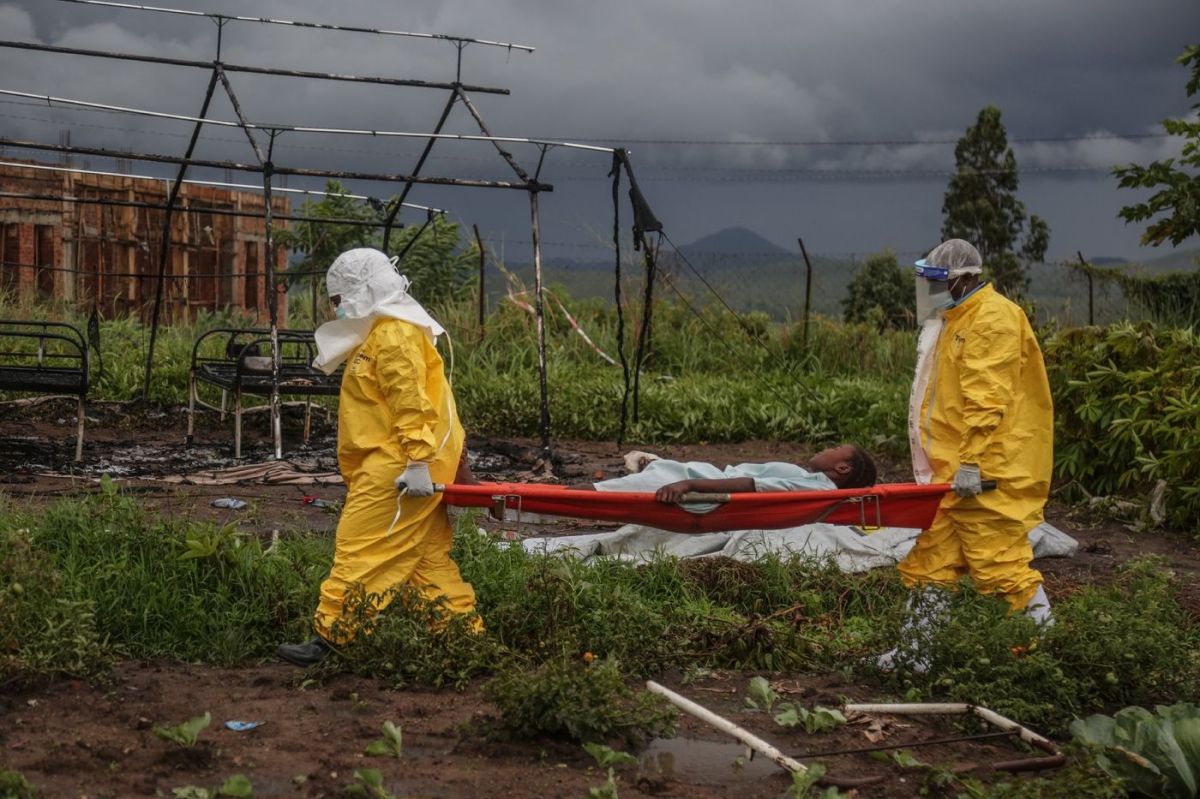 Ebola : l'OMS élève le niveau de risque en RDC à très élevé