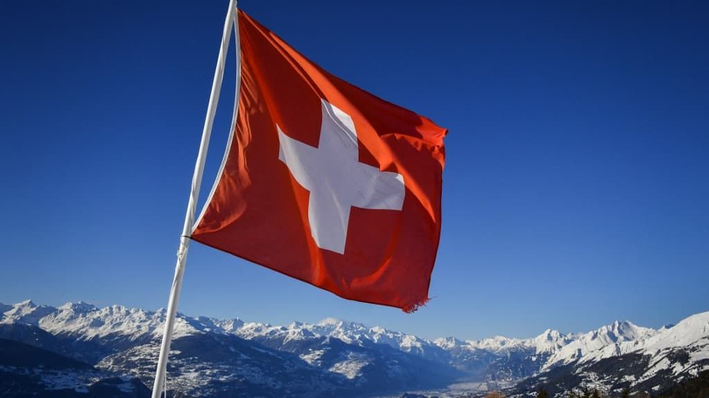 Des suspects écroués en France après un vol d'or et de montres en Suisse