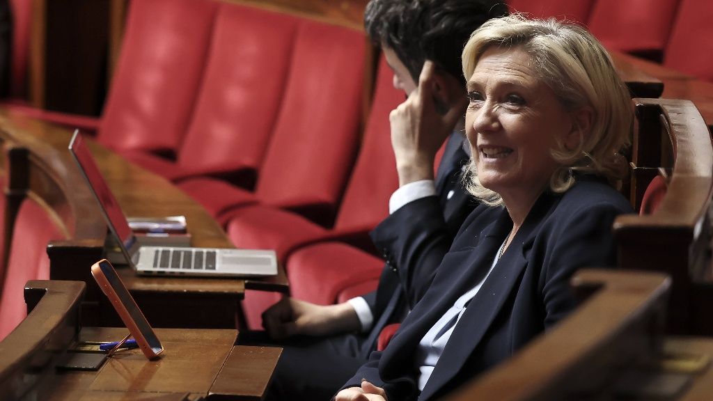 Marine Le Pen dénonce les nominations d'Emmanuel Macron