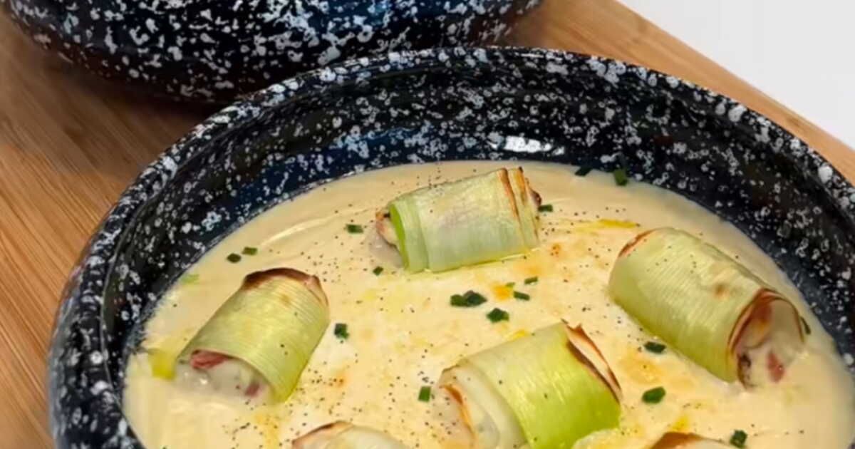 Roulés de poireaux au lard et fromage : la recette qui va étonner vos invités