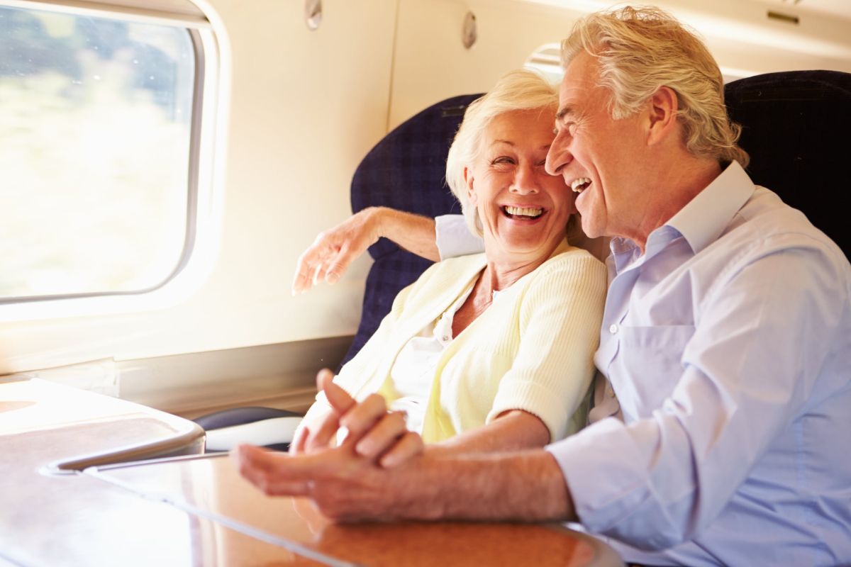 Obtenir la carte SNCF Senior gratuite : guide pratique pour profiter des meilleures offres