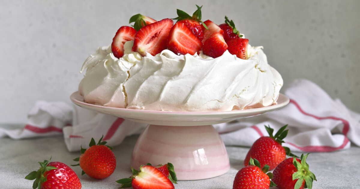 Découvrez la magie estivale de la Pavlova aux fruits frais