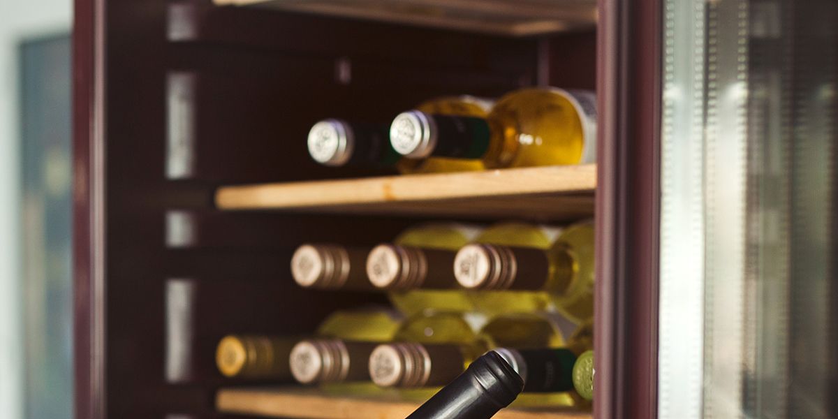 les raisons d'un bruit excessif dans votre cave à vin et comment y remédier