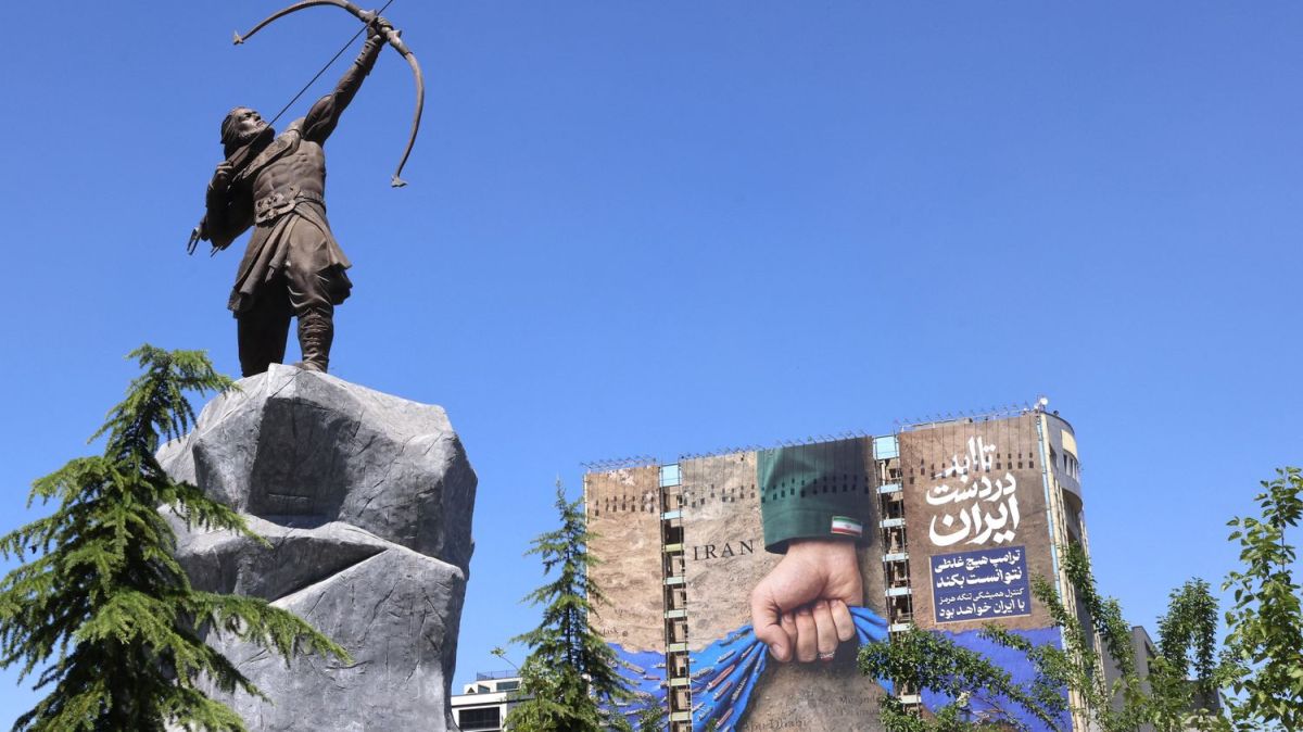 L'escalade des tensions au Moyen-Orient : l'Iran menace de riposte après des frappes américaines