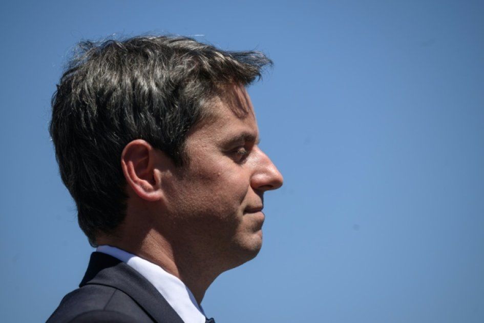 Gabriel Attal défend une vision optimiste lors de son meeting parisien